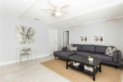 Surfside, 4 Bedrooms, Private Pool, Fenced Yard, Pets, Wifi, Sleeps 8