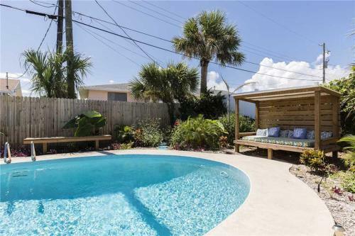 Surfside, 4 Bedrooms, Private Pool, Fenced Yard, Pets, Wifi, Sleeps 8