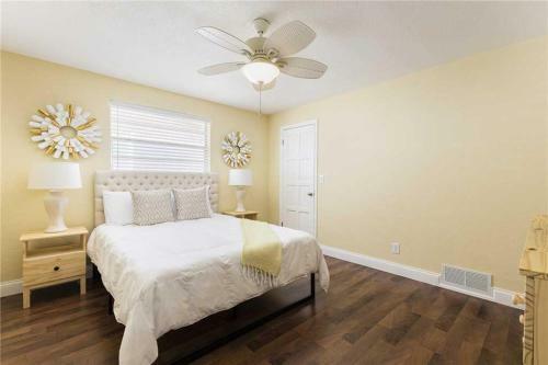 Surfside, 4 Bedrooms, Private Pool, Fenced Yard, Pets, Wifi, Sleeps 8