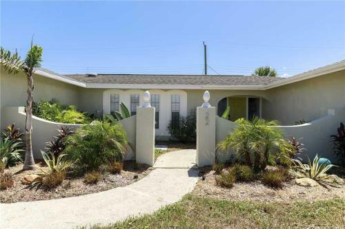 Surfside, 4 Bedrooms, Private Pool, Fenced Yard, Pets, Wifi, Sleeps 8