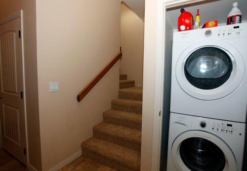 Black Bear 86 Townhouse