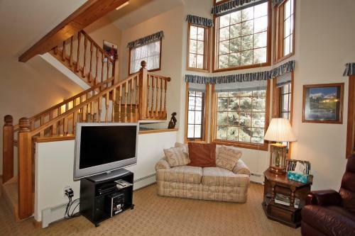 16 Storm Peak Townhouse