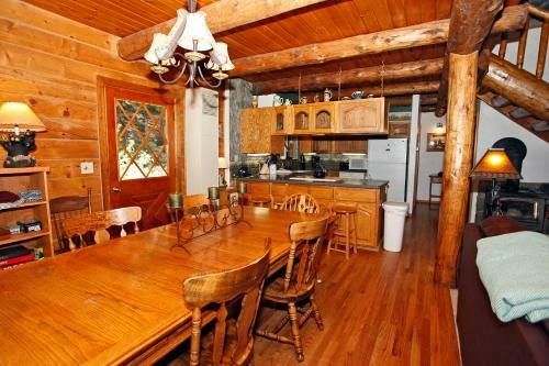 Kendall 444 Cabin