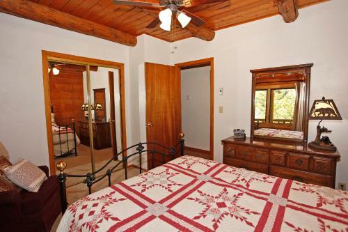 Kendall 444 Cabin