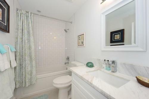 2402o - 875413 Modern Silverstrand Oasis