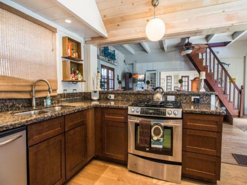 3860o - 610855 Hollywood Beach Shack