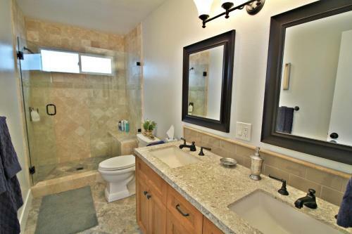 3605o 1212028 - The Shrimp Shack