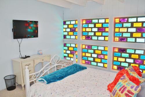 1505o - 657639 Silverstrand Beach