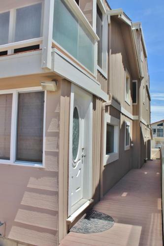 1505o - 657639 Silverstrand Beach