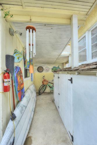 116sc- 906563 The Sunshine Bungalow