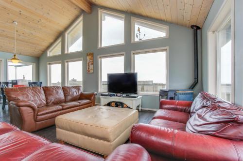 The Kiwanda Surf House