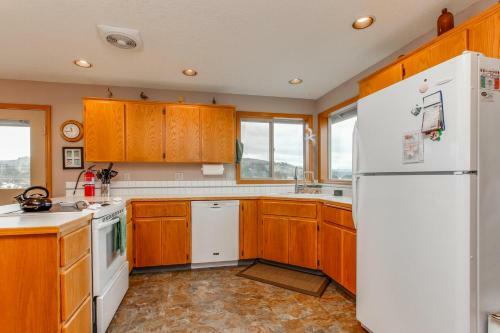 Two Views Vacation Home