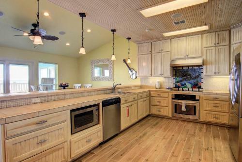 Executive Beach Paradise Sh7345 Home