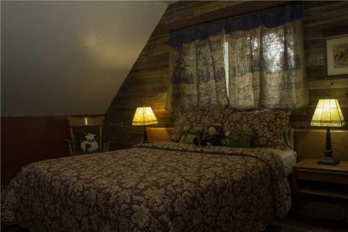 Den Of The Seven Bears Home