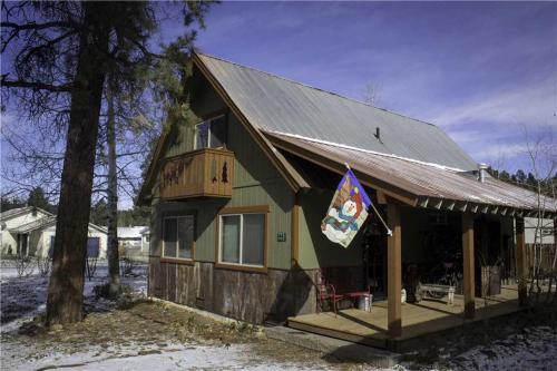 Den Of The Seven Bears Home