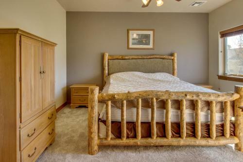Whispering Pines #1020