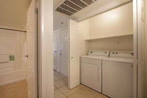 Apartamento Palm Lake Luxury Condo