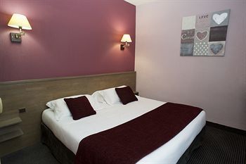 Brit Hotel Le Surcouf