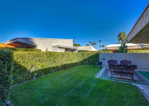 Palm Springs Hideaway