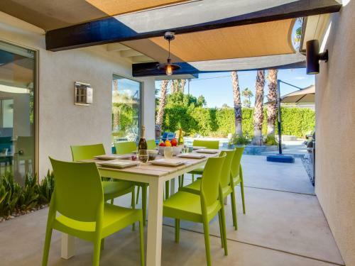 Under The Palms - 3 Bedroom