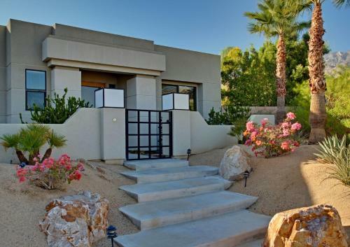 Desert Escape-pool-4br/2.5ba