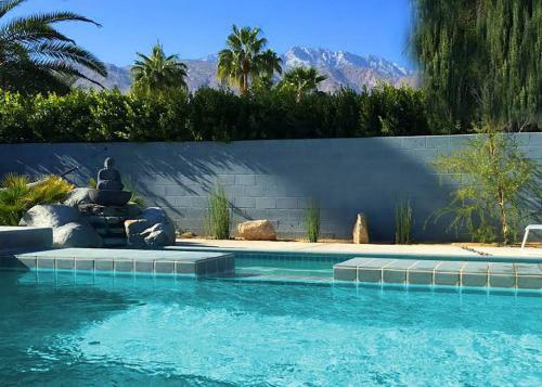 Mid-century Deluxe - 4 Bedroom