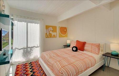 Moondog House-mt Vw-3br/2ba