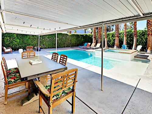 South Aquanetta Home
