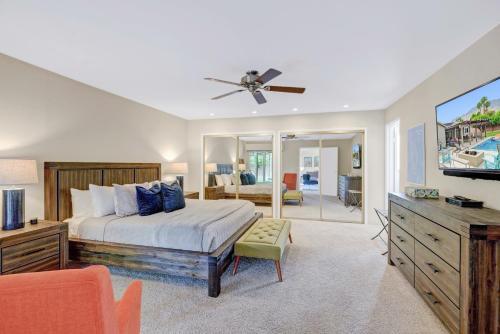 2252 E Rochelle Home