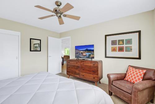 2252 E Rochelle Home