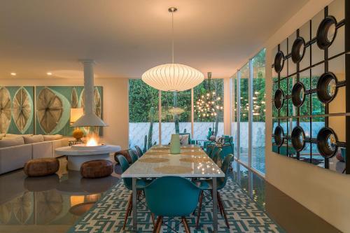 Villa California Palms 4br/4.5ba