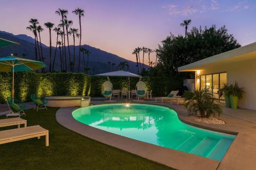 Villa California Palms 4br/4.5ba