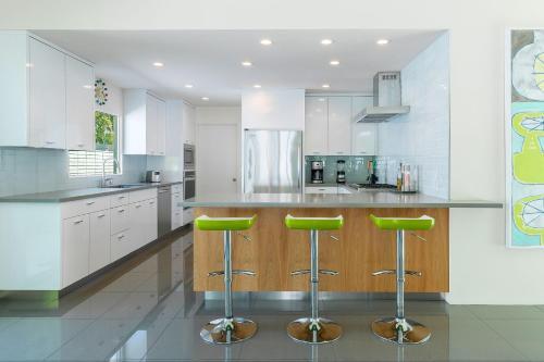 Villa California Palms 4br/4.5ba