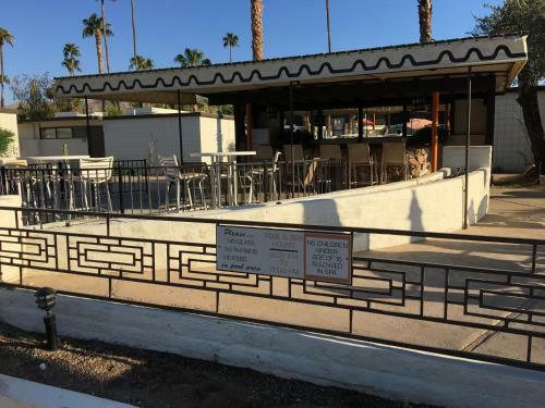 Ocotillo Lodge