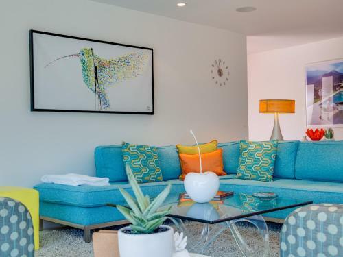 Atomic Hummingbird - 3 Bedroom