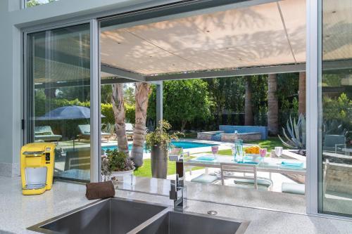 Mesa Mid-century - 2 Bedroom