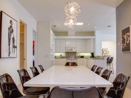 Lions Gate Estate - 4 Bedroom