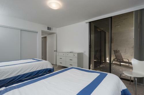 Apartamento 103 East Via Huerto Condo