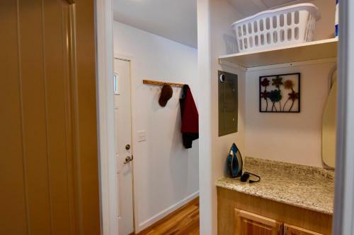 Ak Vacation Cabins / Sleepy Hollow Cabin