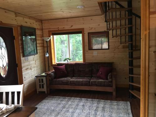 Ak Vacation Cabins / Woodland Hollow Log Cabin