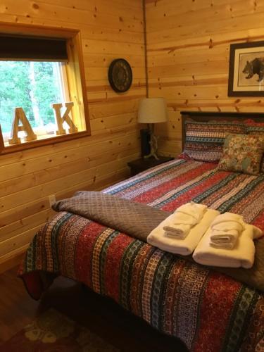 Ak Vacation Cabins / Woodland Hollow Log Cabin