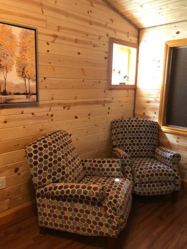 Ak Vacation Cabins / Woodland Hollow Log Cabin