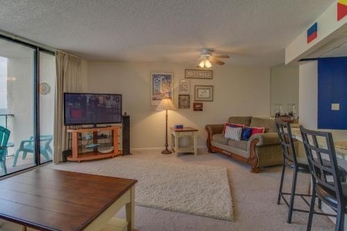 605 Edgewater Tower 2