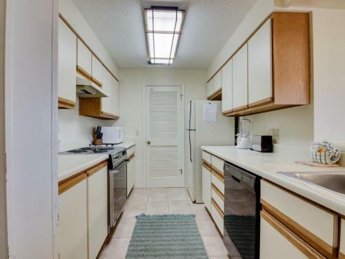 The Inn At St. Thomas Square #1203b