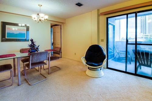 The Inn At St. Thomas Square #1203b