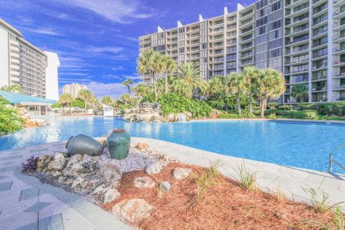 Edgewater Golf Villa #1209