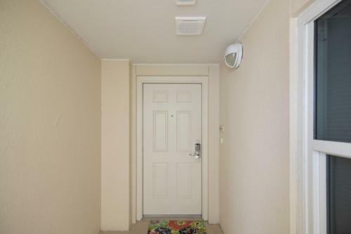 Apartamento Majestic Beach Resort By Book That Condo