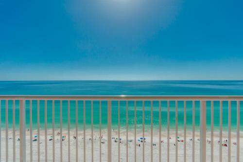 Apartamento Majestic Beach Resort By Book That Condo
