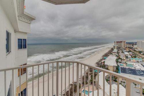 Boardwalk Penthouse & Studio (#2212)