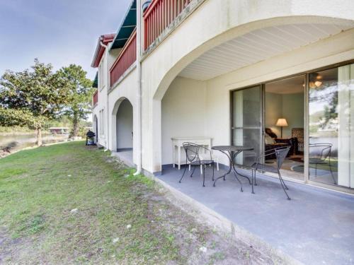 The Inn At St. Thomas Square #201